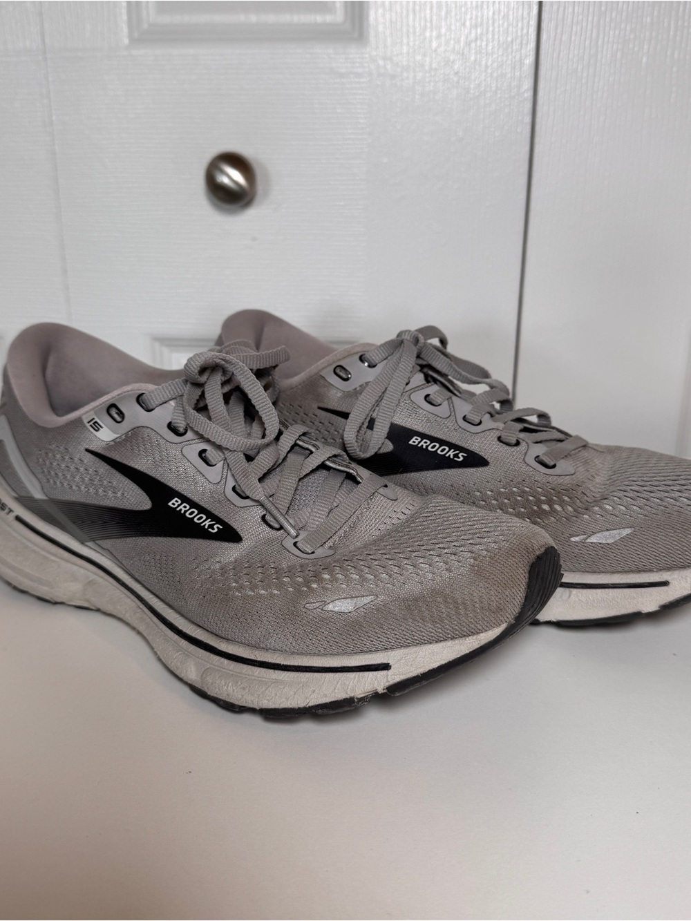 Gray Brooks Ghost 15’s, Men’s Size 8.5